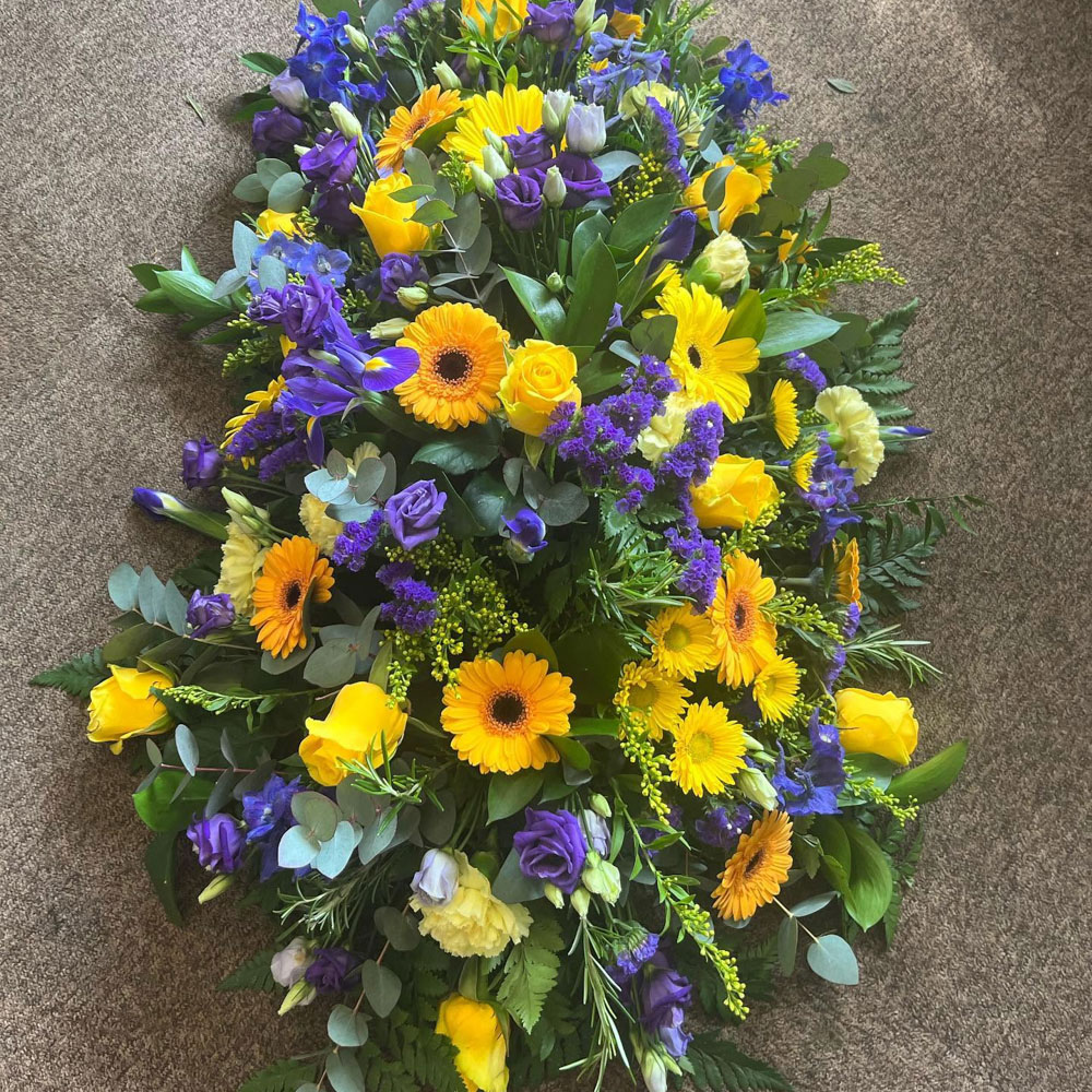 Golden Tribute Spray Product Image